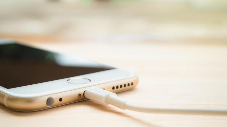 Mi iPhone No Carga: La Falla Podría Estar En La Placa Base